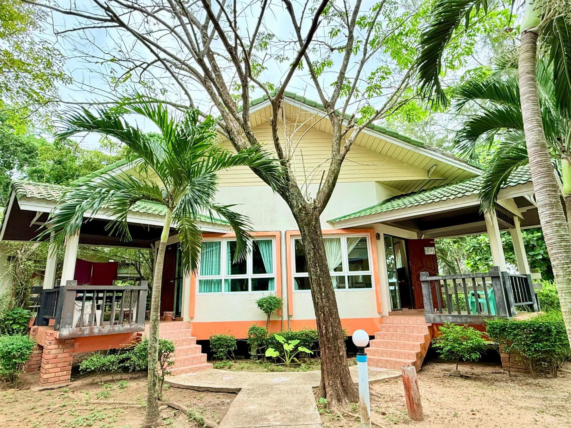 ランタ パーム ビーチ リゾート Ko Lanta エクステリア 写真