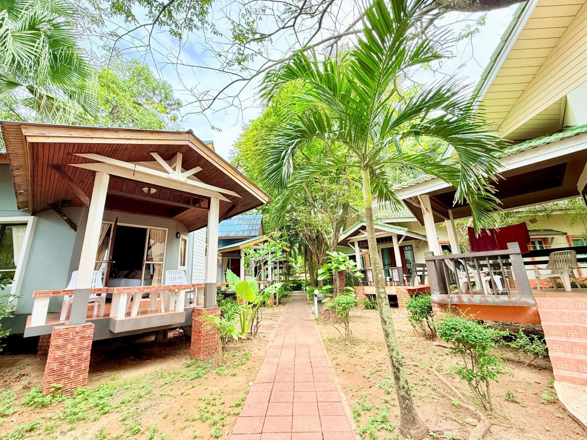 ランタ パーム ビーチ リゾート Ko Lanta エクステリア 写真
