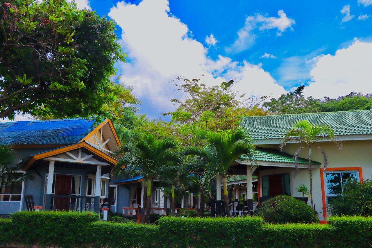 ランタ パーム ビーチ リゾート Ko Lanta エクステリア 写真